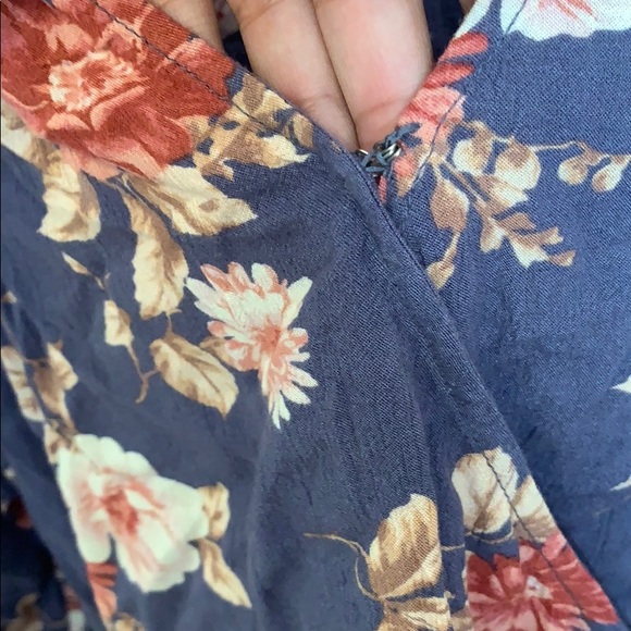 AE floral blouse - Picture 3 of 3